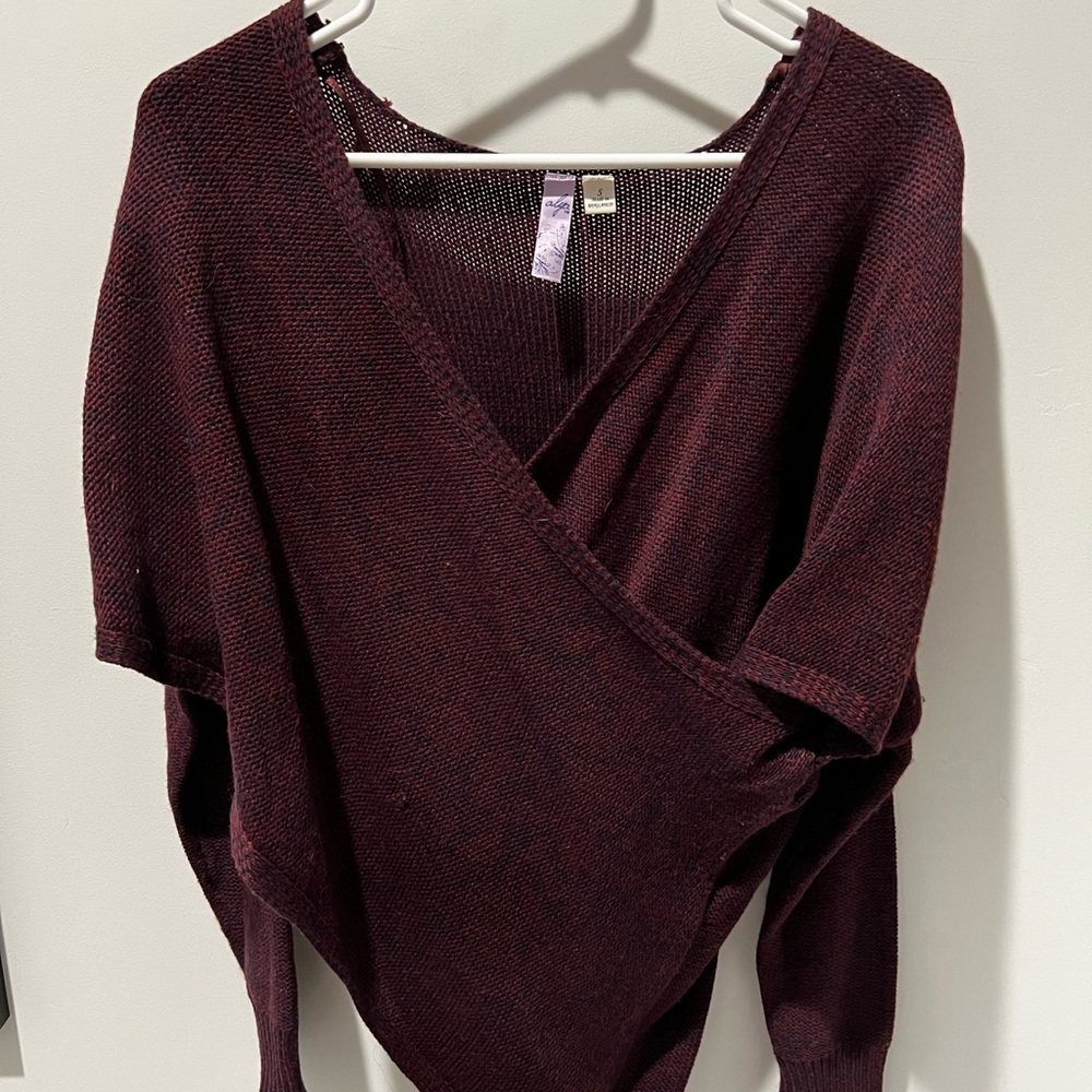 Alya crossbody sweater